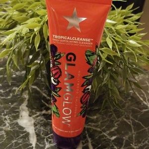 GLAMGLOW EXFOLIATOR CLEANSER